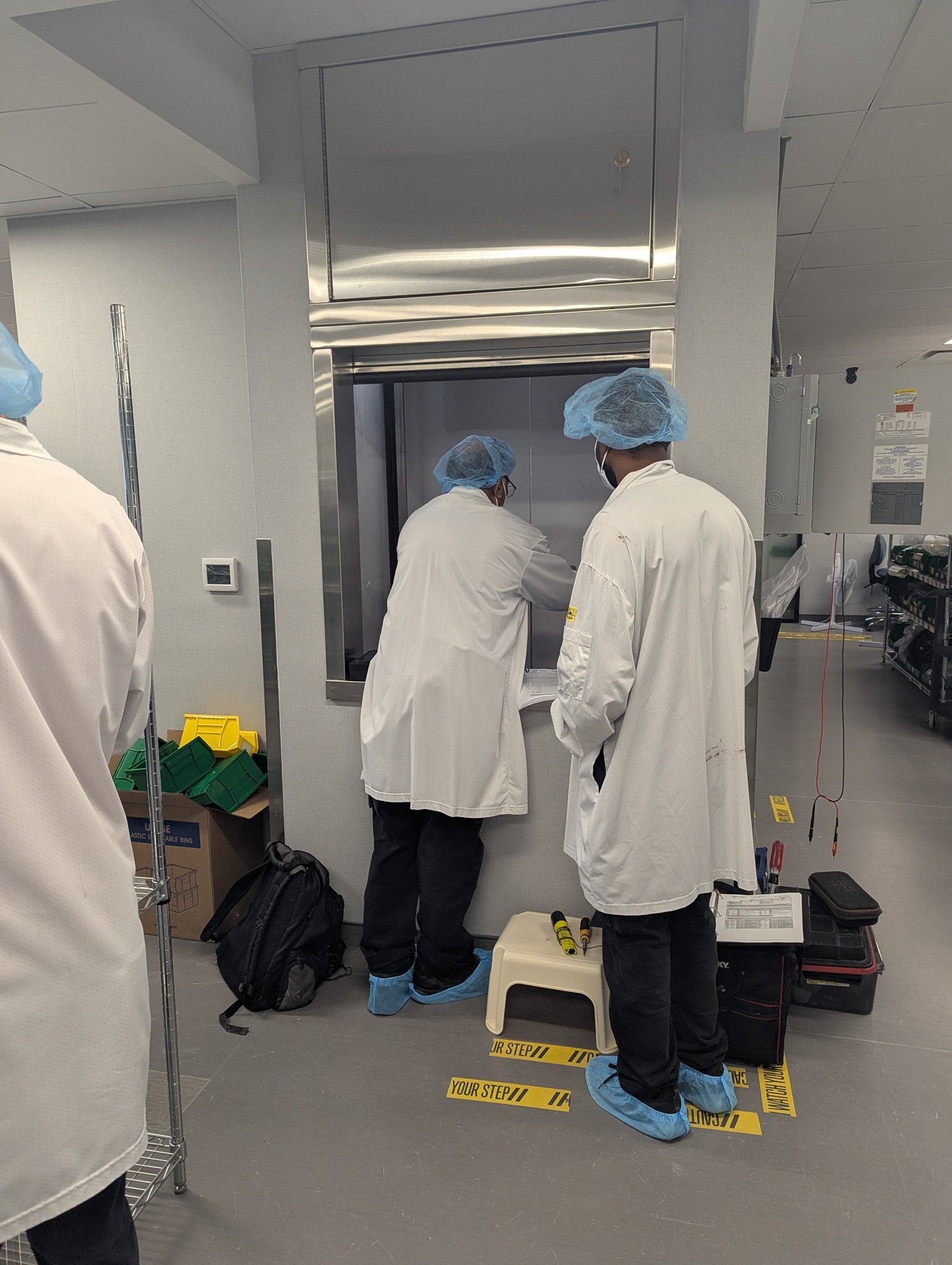 Delta HD Lab Dumbwaiter